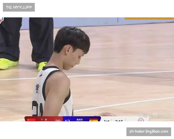 广东男篮徐杰关键时刻表现稳定 与沈梓捷内线配合成亮点